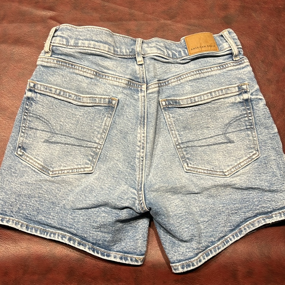 American Eagle Outfitters Women's Faded Blue Jean Shorts - Picture 2 of 5